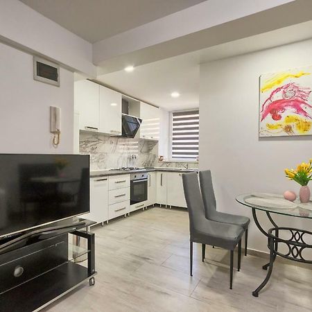Old Town Apartments In City Center プーラ エクステリア 写真