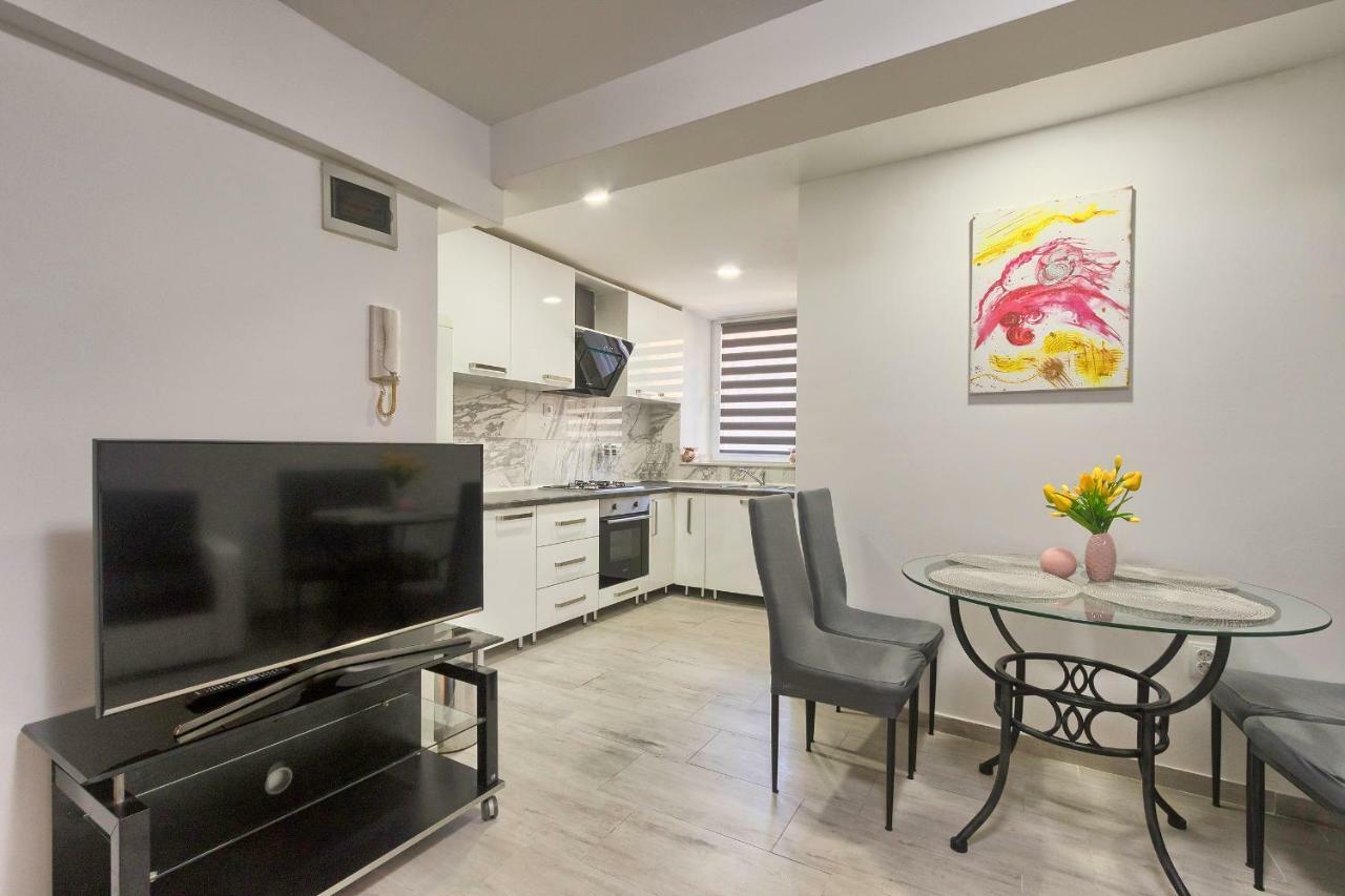 Old Town Apartments In City Center プーラ エクステリア 写真